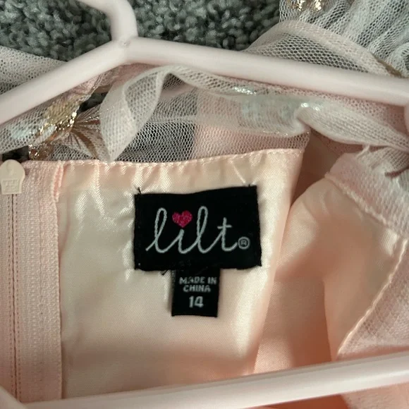 Lilt girls size 14 pink flutter sleeve tulle skirt with rose gold butterfly - Picture 3 of 8